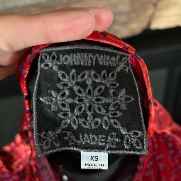 Johnny Was Chaka Peplum Top - Picture 3 of 6